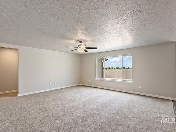 5th image of 15796 N Lexham Ave