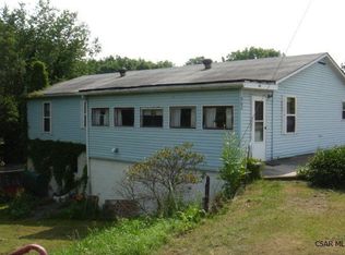 562 Hyasota Hill Rd, Hollsopple, PA 15935