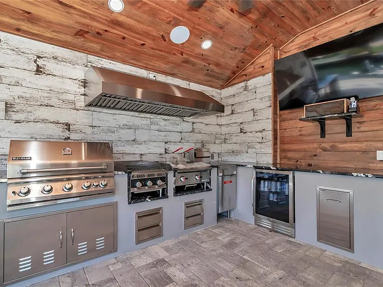 1409 SE 4th Ave — Photo 30