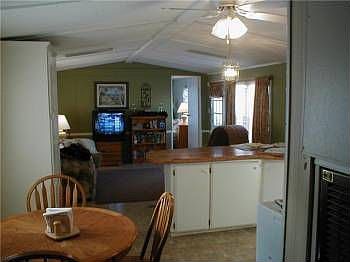 1st image of 21 Mayflower Dr