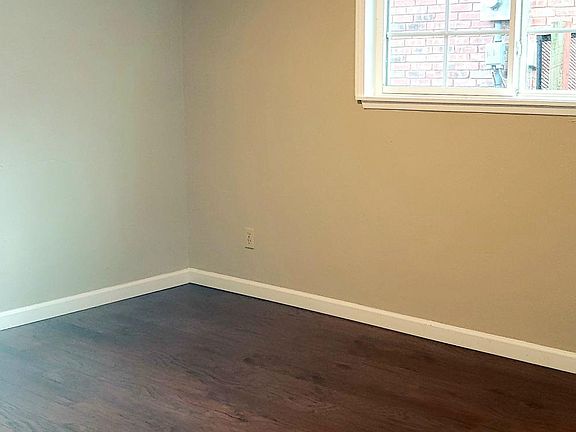 5th image of 1903 Baywood Ln