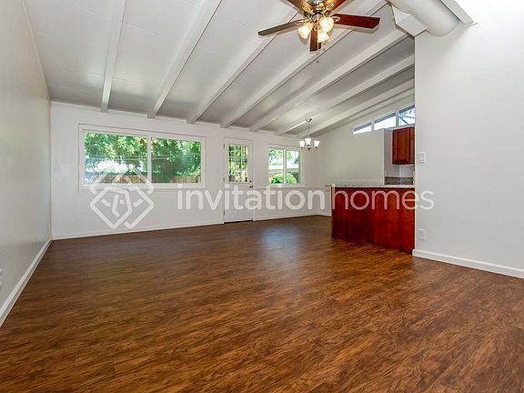 3rd image of 514 Dudley Dr