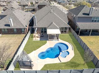 1813 Sparrow St, Argyle, TX 76226