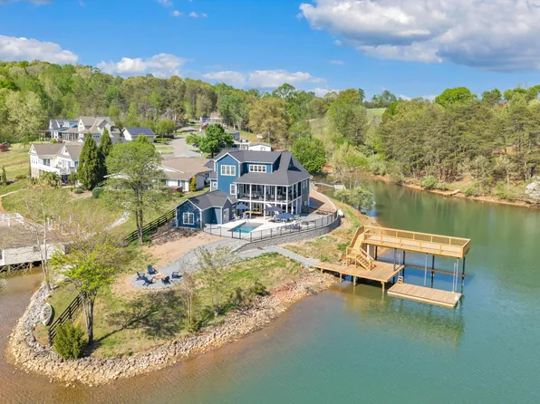 200 Sweetwater Bay Dr, Penhook, VA 24137