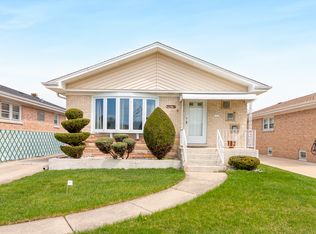 8676 W Ainslie St, Norridge, IL