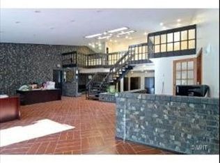 8220 Lincoln Ave, Skokie, IL 60077