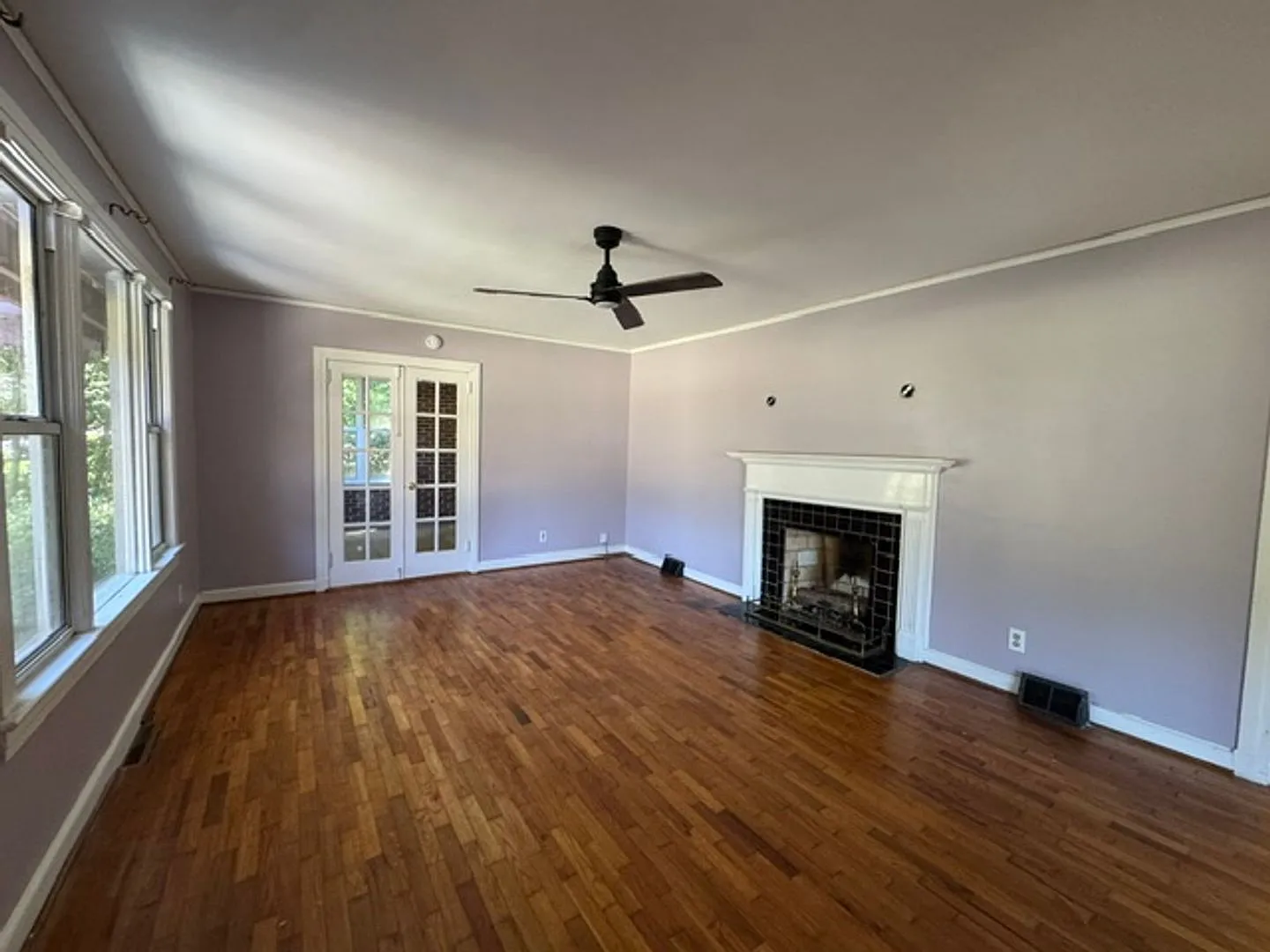 412 College Ave — Photo 2