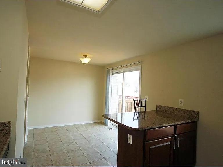 3351 Canton Ct — Photo 10