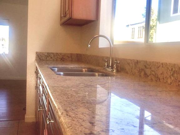 4th image of 625 Cerritos Ave #625