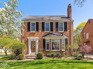 449 Allard Ave, Grosse Pointe Farms, MI 48236
