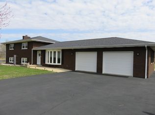 1114 Conoco Rd, Mulberry Grove, IL 62262