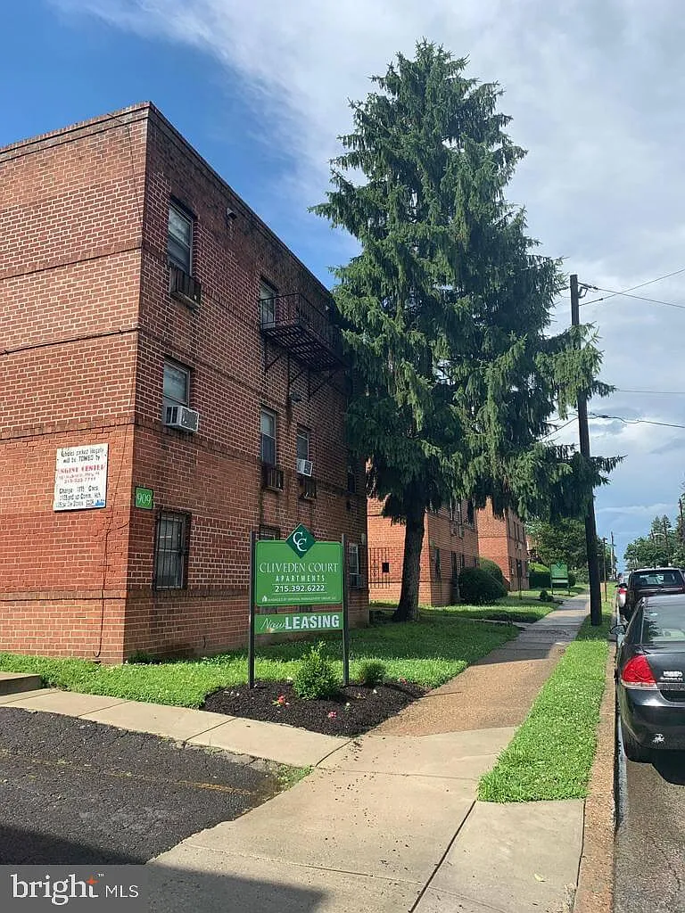 1 bed, 1.0 bath, 800 sqft, $1,295 — Photo 3