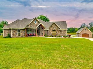 14 Bulldog Ln, Ellisville, MS 39437