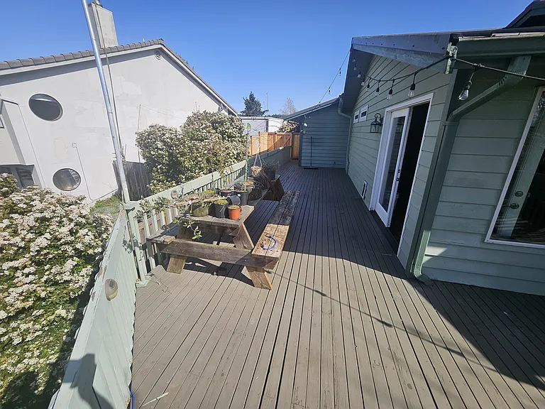 4402 Glasgow Way — Photo 39