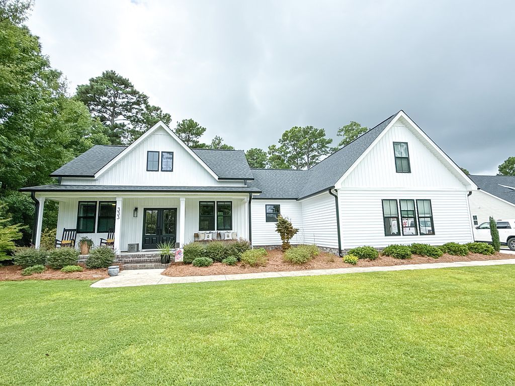 333 Masters Ln - Property Image