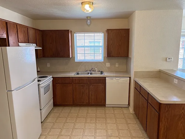 1911 Monte Carlo, Killeen — Photo 5