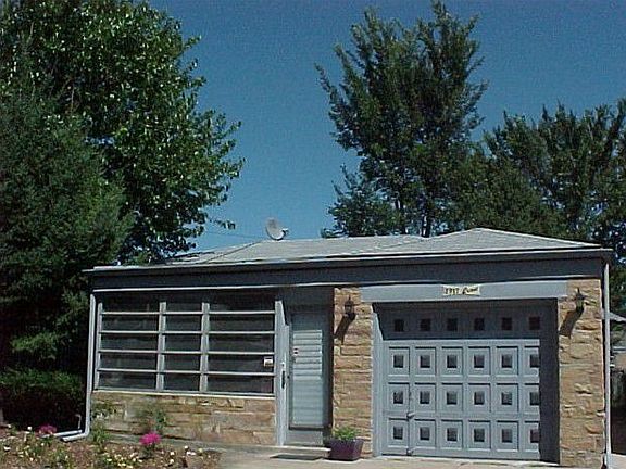 2nd image of 2917 Ernst St