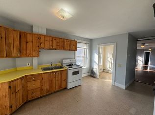 30 Main St APT 7, Springfield, VT 05156