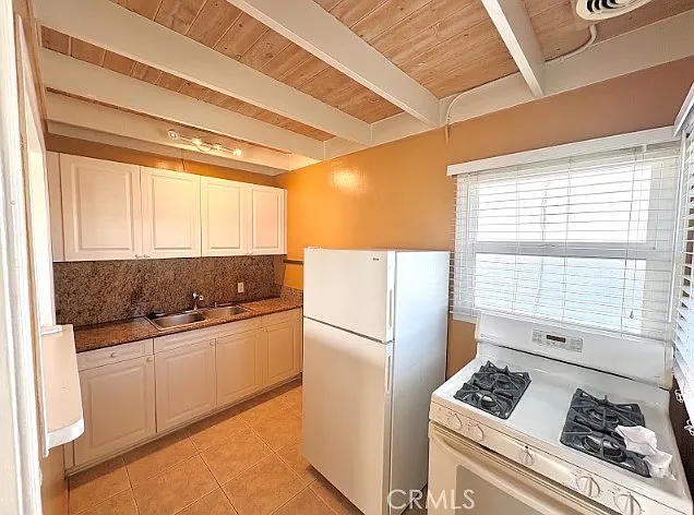 522 Clubhouse Ave — Photo 10