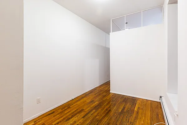 Rented by City Connections Realty | media 19