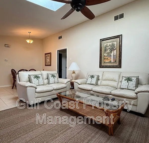 3185 Clifford St — Photo 15