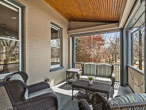 2nd image of 2039 Orrington Ave