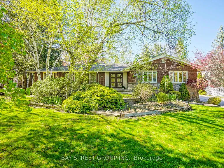 28 Wembley Ave — Photo 2