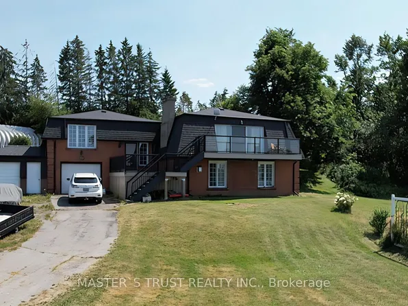 200 Summit Dr, Selwyn, ON K0L 1T0