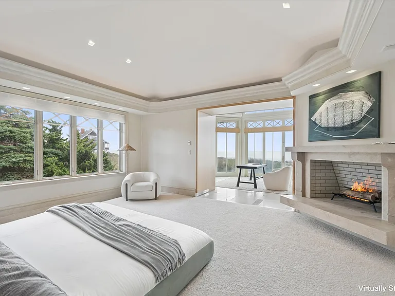 111 Beach Ln — Photo 14