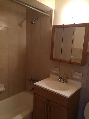 Rented by Zev Pollack Co LLC | media 2