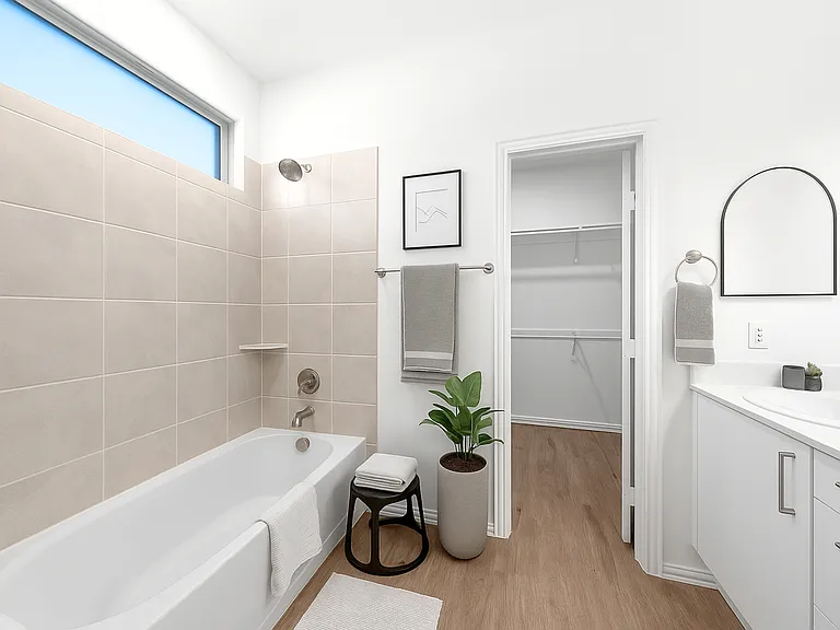 313 Woodlands Blvd — Photo 9