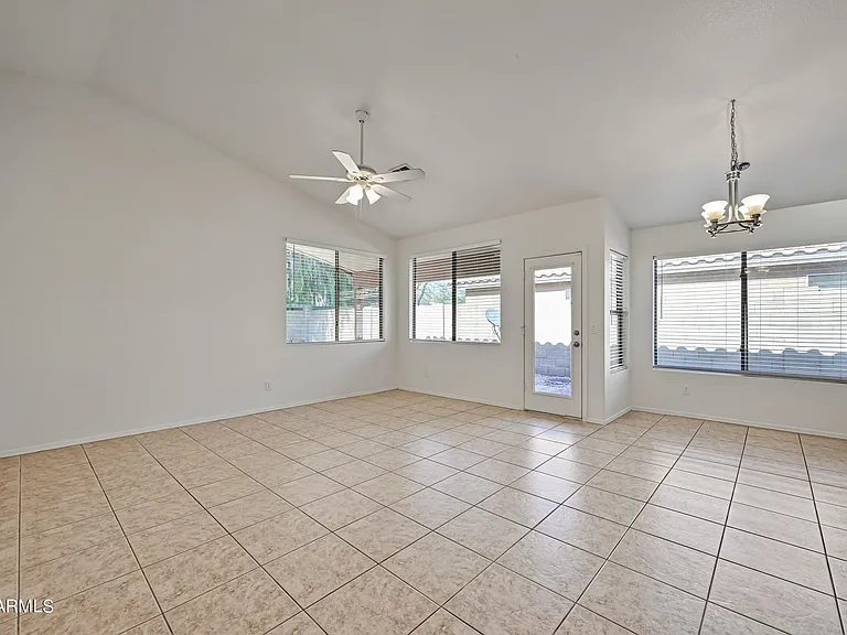 7160 E Lindner Ave — Photo 8