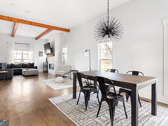 3rd image of 569 Hope St SW