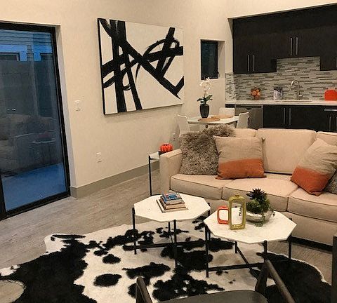 5th image of 115 S Saint Andrews Pl #2529383
