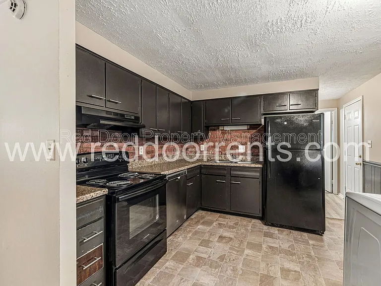 9949 Ellis Dr — Photo 4