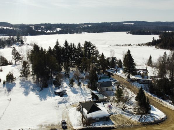 30 Central St, Addington Highlands, ON K0H 1L0