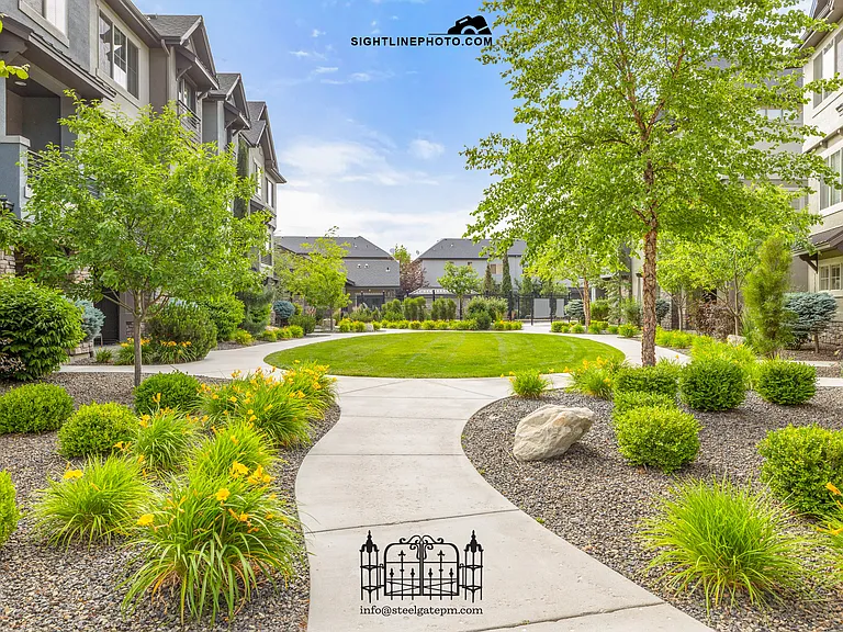 3287 E Thoroughbred Ln — Photo 4
