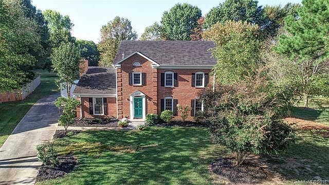 1st image of 4838 Deanscroft Dr