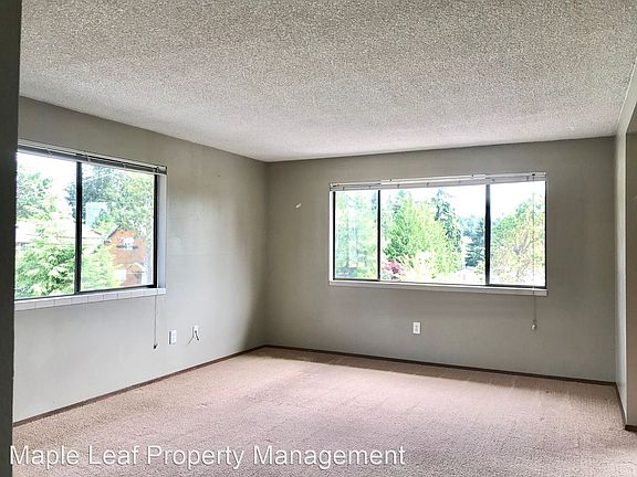 3rd image of 17120 15th Ave NE #S-302