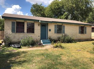 722 Tapley St, Grand Prairie, TX 75051