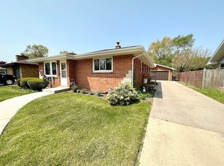 2440 Linden Ave, Waukegan, IL 60087
