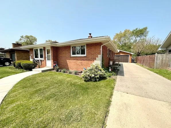 2440 Linden Ave, Waukegan, IL 60087