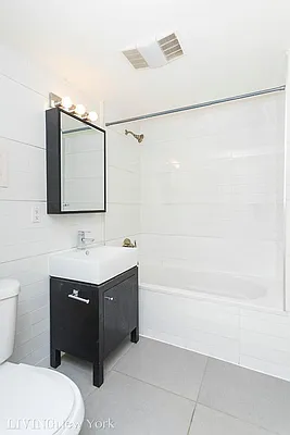 Rented by Living New York | media 25