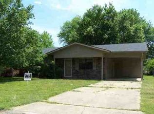 7 S 45th St, Van Buren, AR 72956