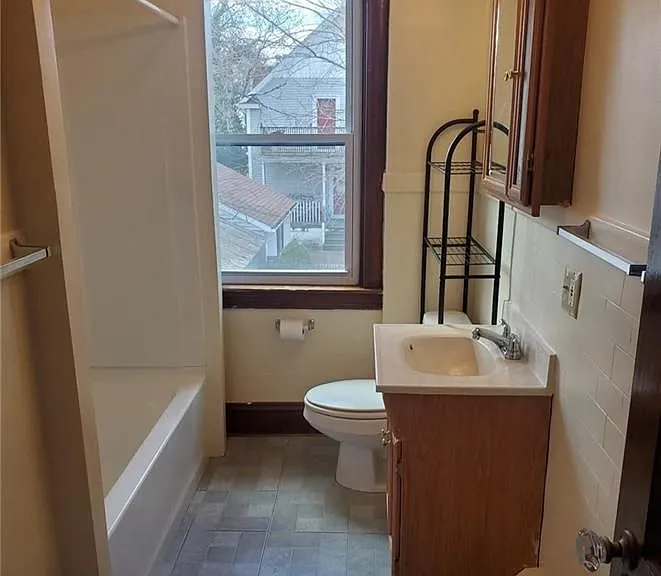 133 Clifford St #2 — Photo 9