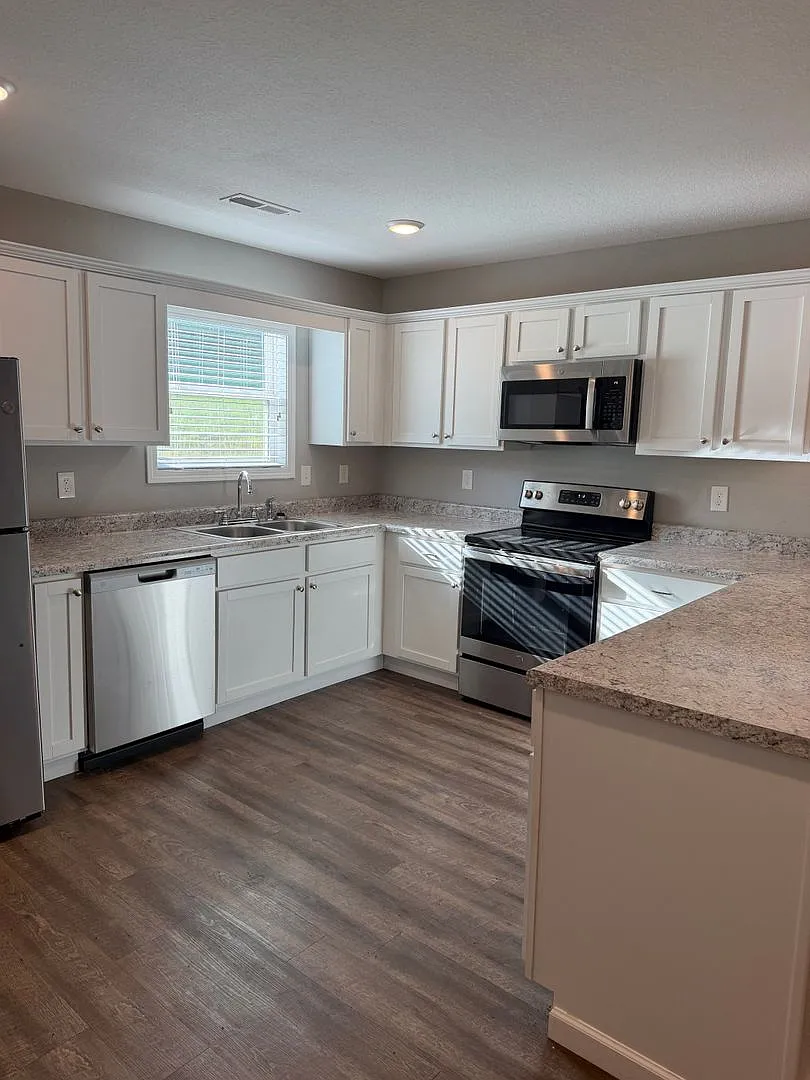 Dawn Valley Duplexes — Photo 2