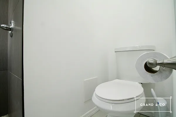 Rented by Grand & Co. | media 35