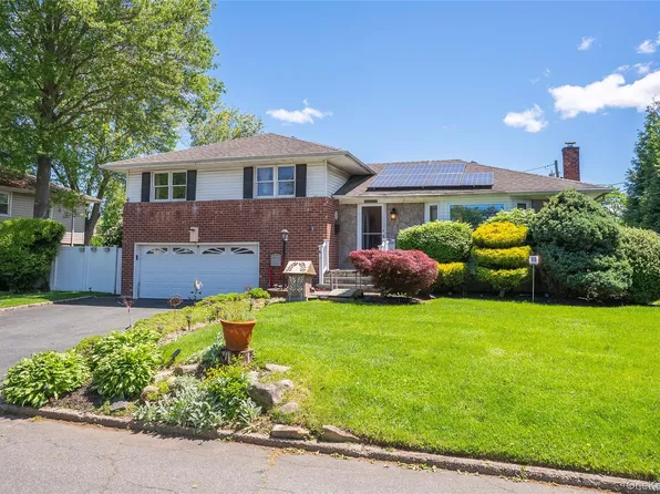 2544 New York Avenue, Huntington, NY 11747