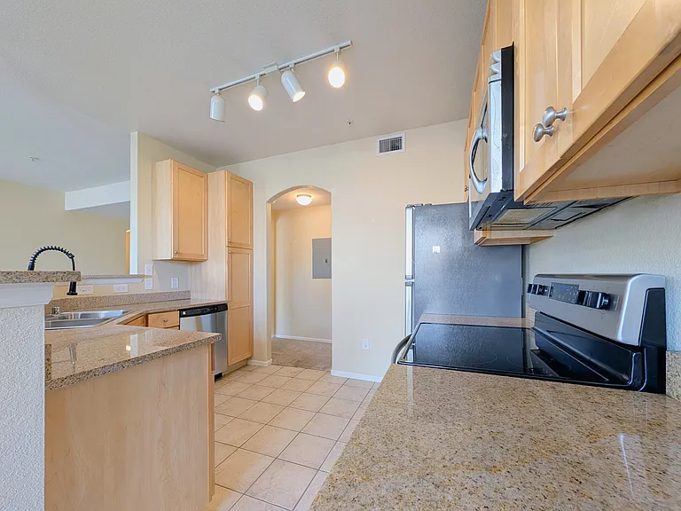 1465 Blue Sky Cir #208 — Photo 9