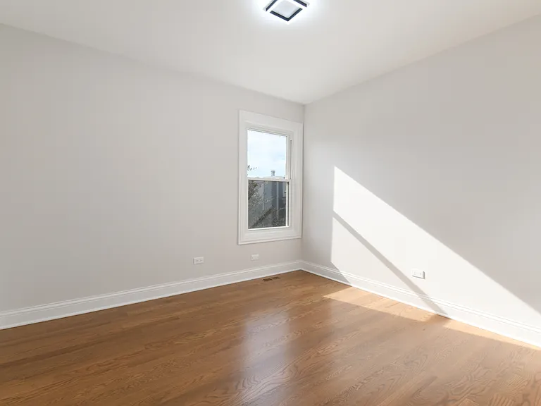 973 Old Oak Cir — Photo 2